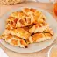Croissants con requesón y pasas