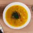 Sopa de costillas ahumadas y guisantes