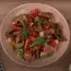 Insalata tiepida con pollo affumicato e pancetta