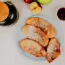 Cottage cheese pies with apples