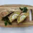 Rouleau inhabituel avec œuf de poule