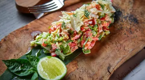 Salad with crab