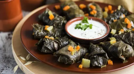 Dolma da foglie di vite in scatola