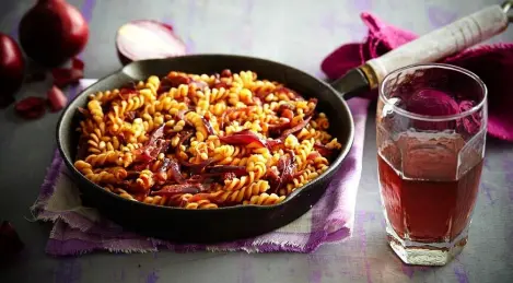 Fusilli con salsa di cipolle