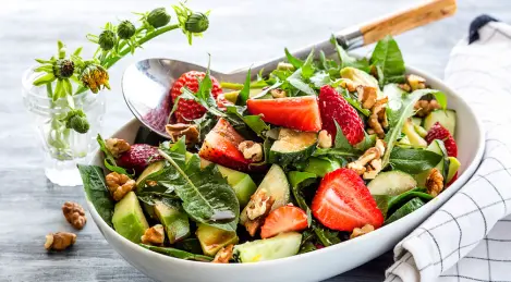 Salad with dandelion leaves