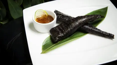 Dorado al vapor en hojas de nori