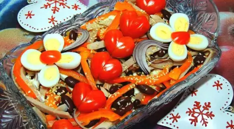 Salad with boiled pork