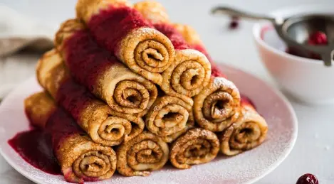 Fluffy pancakes with holes