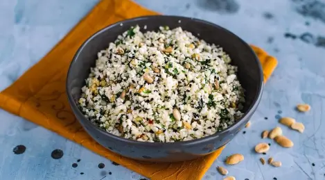 Roher Blumenkohlsalat