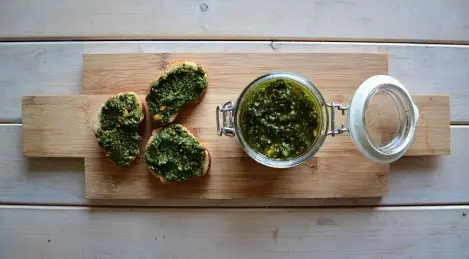 Nettle and pistachio pesto