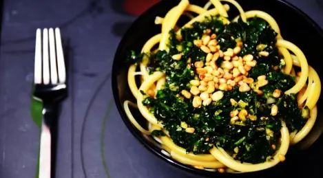 Spring pasta with pesto