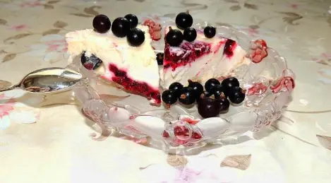 Italian semifreddo (ice cream) with blackcurrant