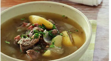 Shank soup with lentils