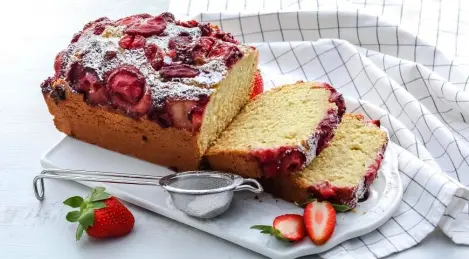 Magdalena con fresas, en kéfir