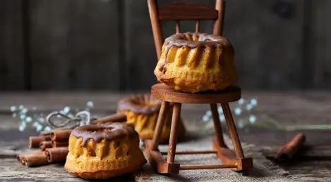 Muffins aux carottes à la farine d'amande et au caramel