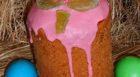 Delicate Easter cake