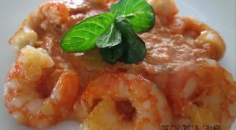 Cóctel de camarones con salsa de tomate