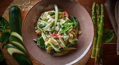 Tagliatelles aux légumes verts