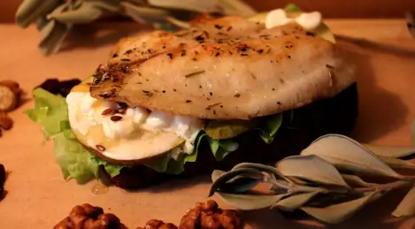 Sandwich "Provence" au poisson et poire