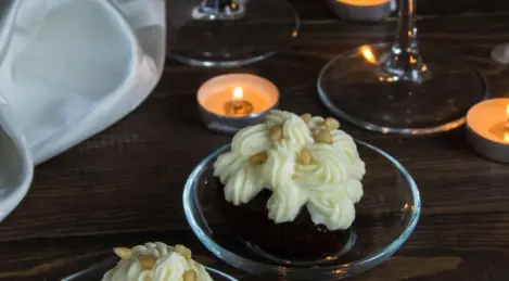 Red wine chocolate cupcakes with cream cheese