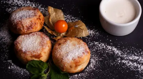 Cheesecakes with sour cream