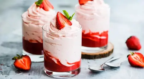 Strawberry bavarois