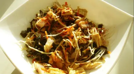 Herring salad with seaweed