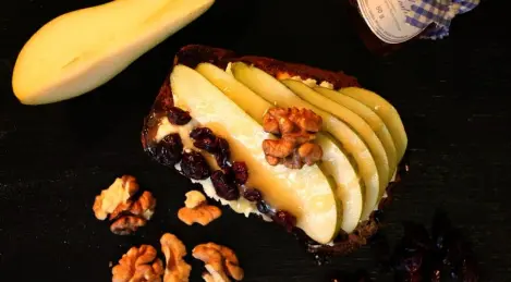 Sandwich "Morning bliss" à la poire et fromage blanc