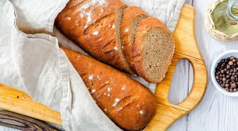 Pan de centeno sobre masa madura