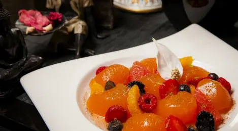 Mermelada de gelatina de lima y pomelo con bayas