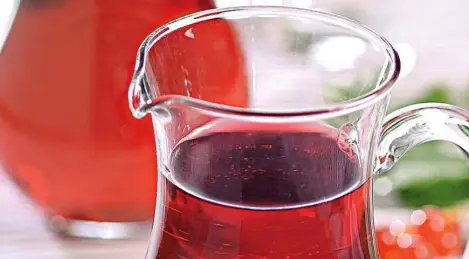 Jus de groseille à la mélisse