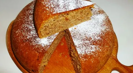 Carrot cake in a slow cooker
