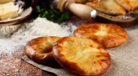Khachapuri au fromage suluguni