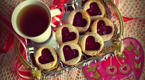 "Linzer cookies" for lovers