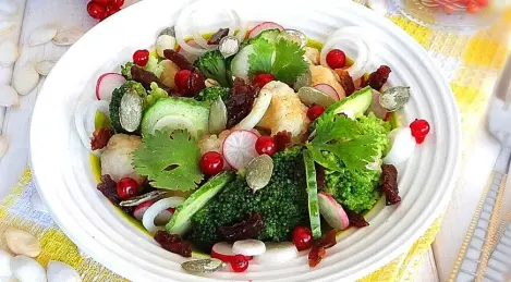 Salade vitaminée au brocoli et chou-fleur