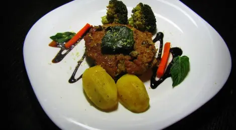 Tortini di pesce al vapore con verdure