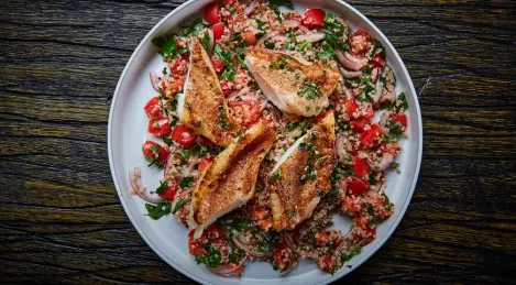 Lubina con tabulé de quinoa