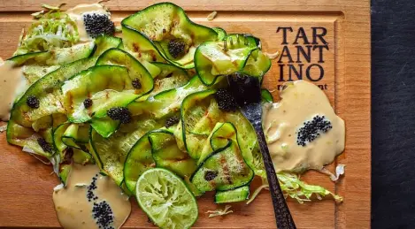 Courgettes grillées sauce ponzu et caviar de brochet