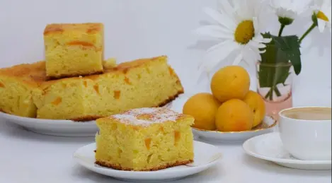 Air cake with apricots