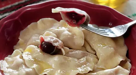 Gnocchi al vapore con le ciliegie