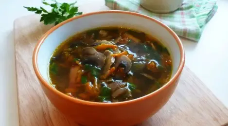 Mushroom soup with bacon