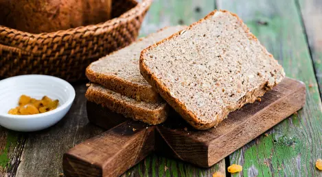 Pan saludable en una máquina de pan