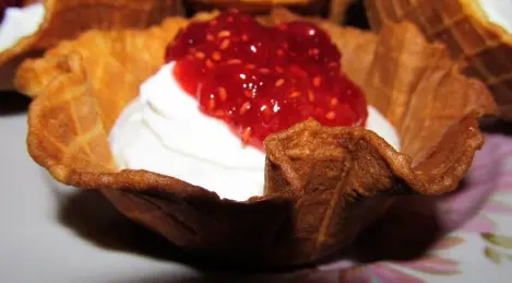Paniers gaufrés à la crème de caillé