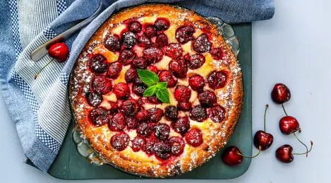 Cherry pie with cottage cheese