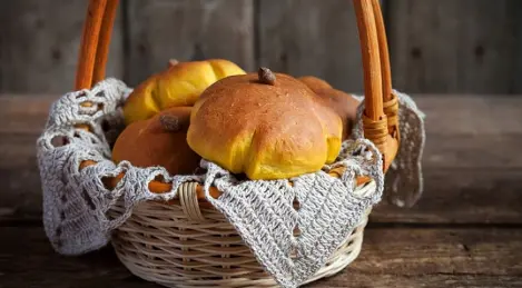 Pumpkin buns