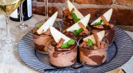 Chocolate mousse with pear and cinnamon