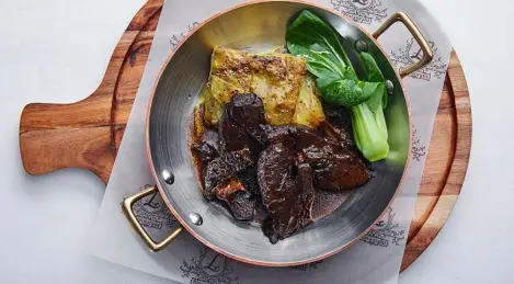 Joues de veau aux morilles et gratin de pommes de terre