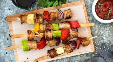 Barbacoa de verano con salchichas