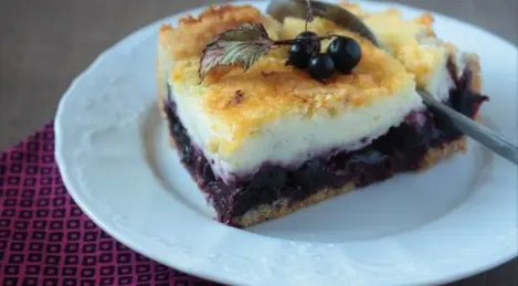 Torta con ribes e mascarpone