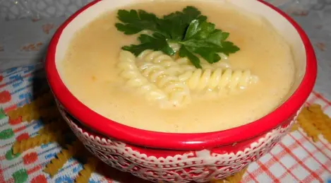 Velouté de pommes de terre aux pâtes